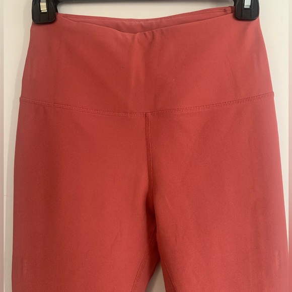 MPG Women’s Dashing High Waisted Recycled Capri (Size: S) - Picture 8 of 8